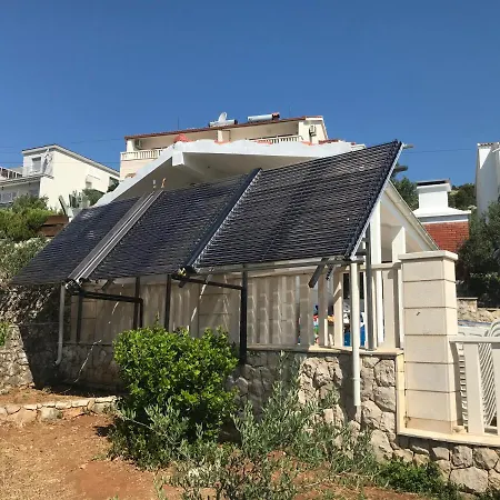 شقة Irena تروغير