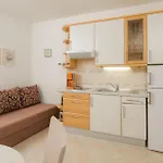 Apartment Irena - Longevity Retreat