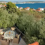 Apartment Irena - Longevity Retreat