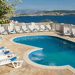 Irena - Longevity Retreat *