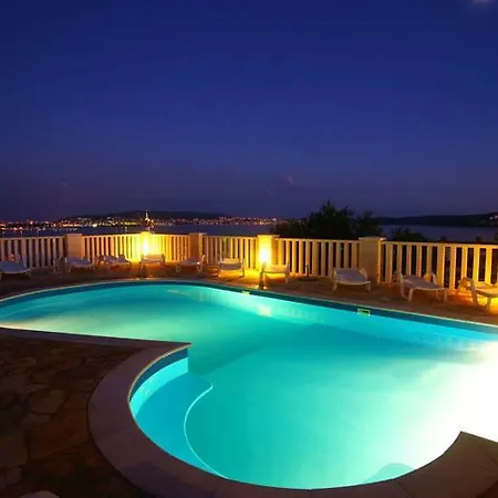 Apartment Irena *