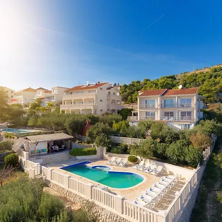 Irena - Longevity Retreat Trogir