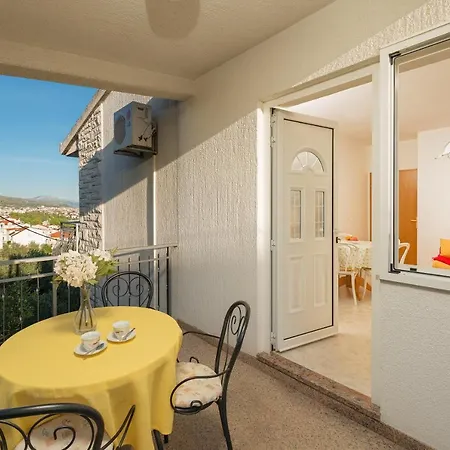 Irena - Longevity Retreat Apartamento
