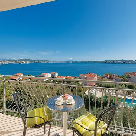 Apartment Irena