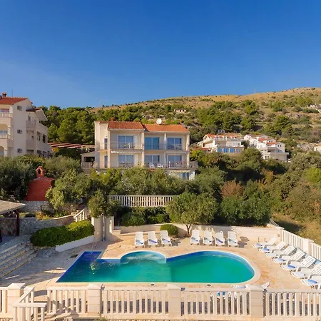 Irena - Longevity Retreat Trogir