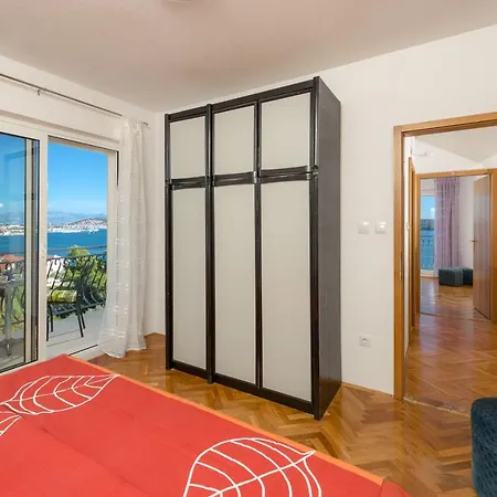 Apartment Irena
