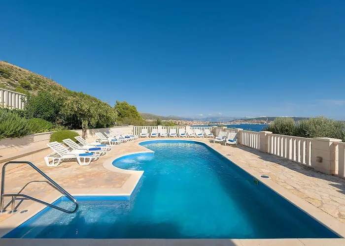 Irena - Longevity Retreat Διαμέρισμα Τρογκίρ