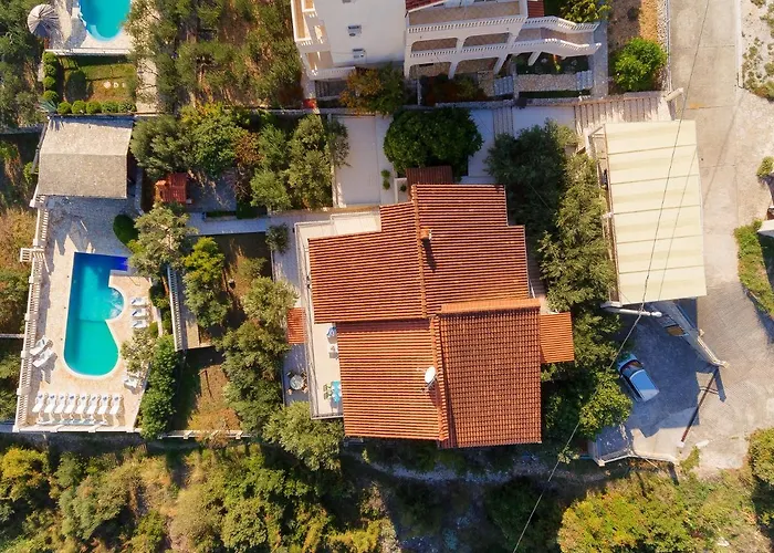 Irena - Longevity Retreat Τρογκίρ