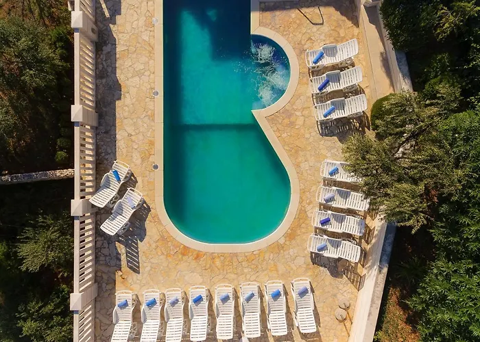 Irena - Longevity Retreat