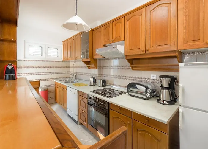 Irena - Longevity Retreat